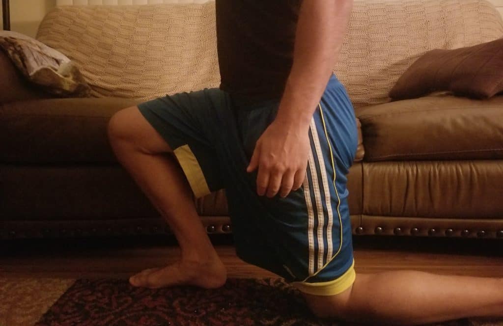 traditional hip flexor stretch